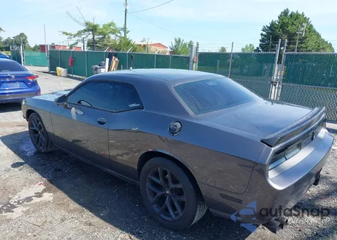 2013 Dodge Challenger Sxt z USA, uszkodzony, nr VIN 2C3CDYAG2DH582300